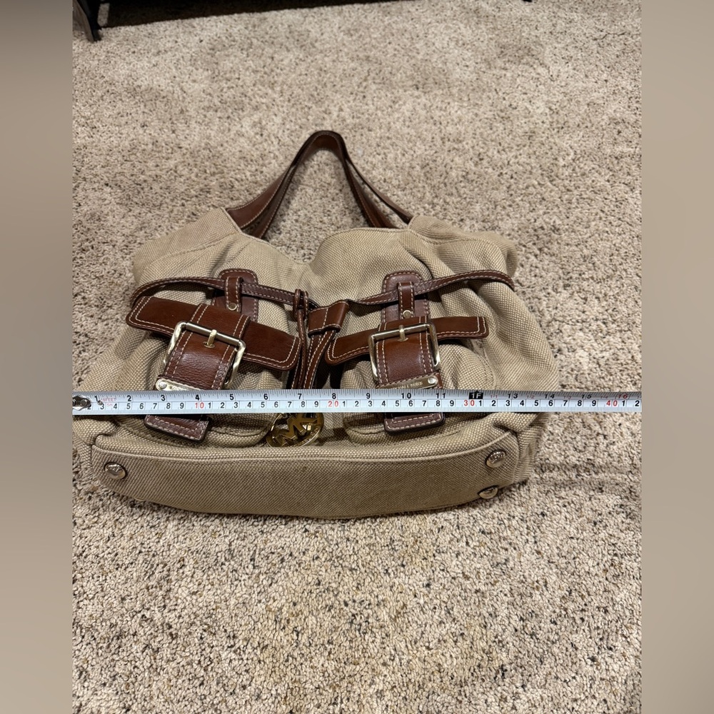 Michael Kors Cream and Brown Shoulder Bag - Picture 2 of 10
